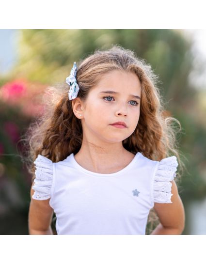 CAMISETA ESCOTADA BLANCA